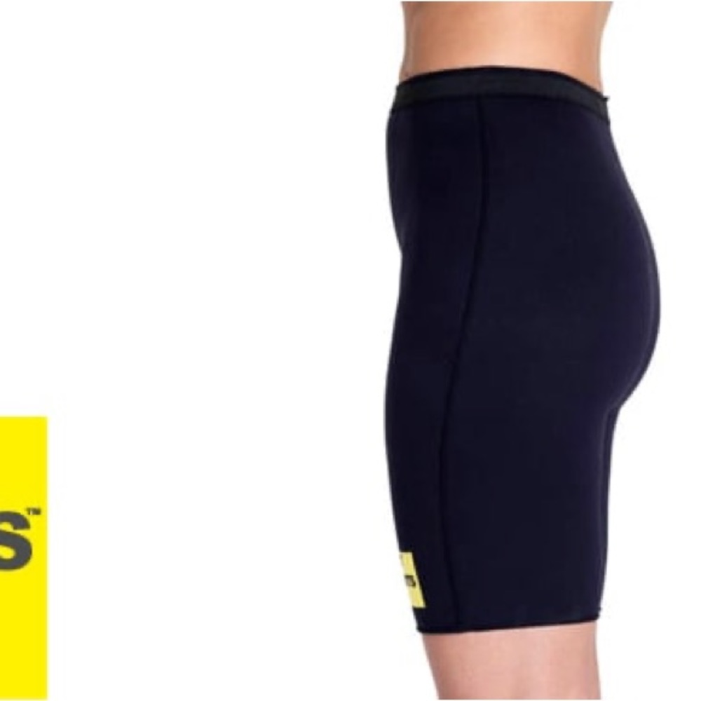 Zaggora Hot Pants Shorts - Picture 3 of 8